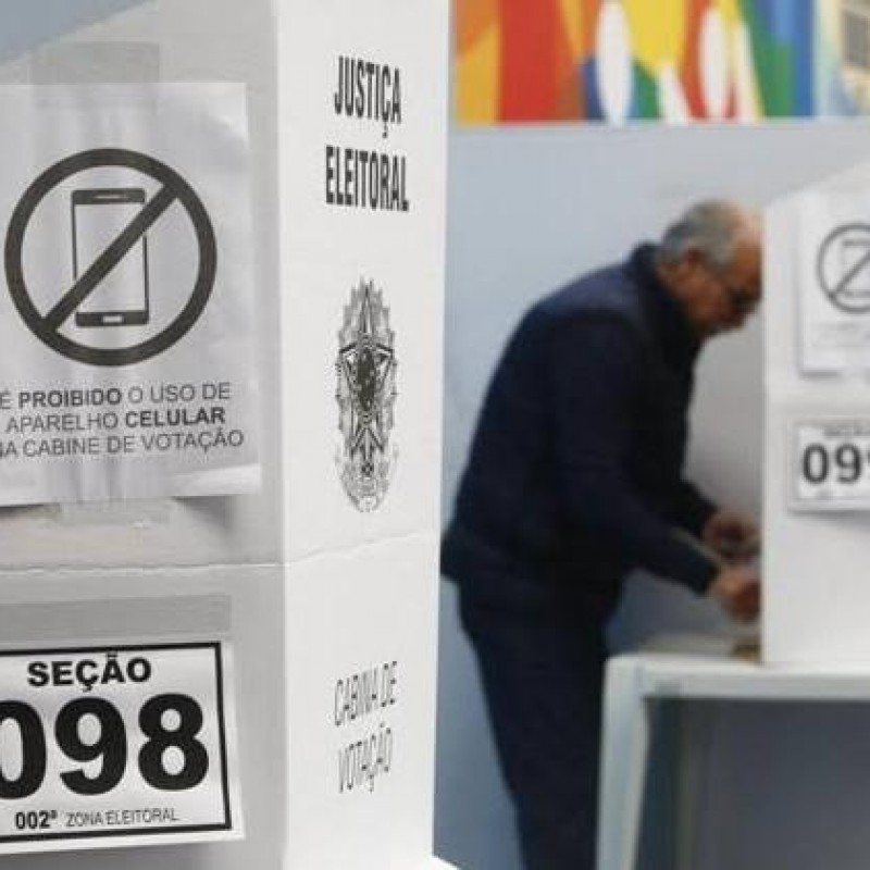 Lorem Ipsum is simply dummy text of the printing and typesetting industry. 